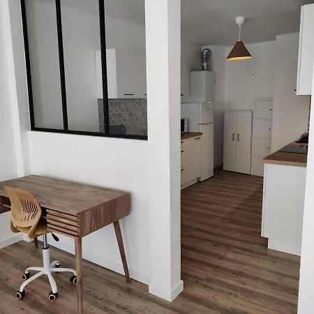 Apartment Chaleureux Appartement Centre Ville Bars Et Restaurants