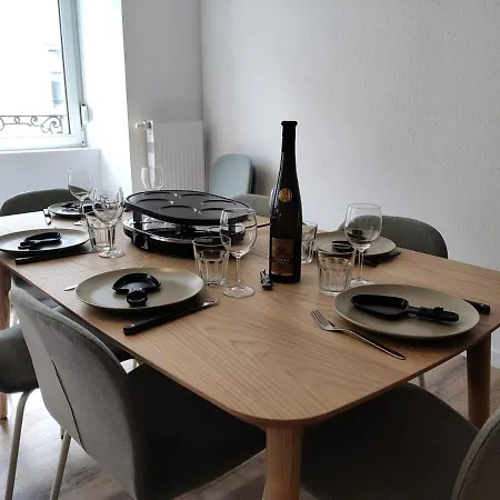 Apartment Chaleureux Appartement Centre Ville Bars Et Restaurants